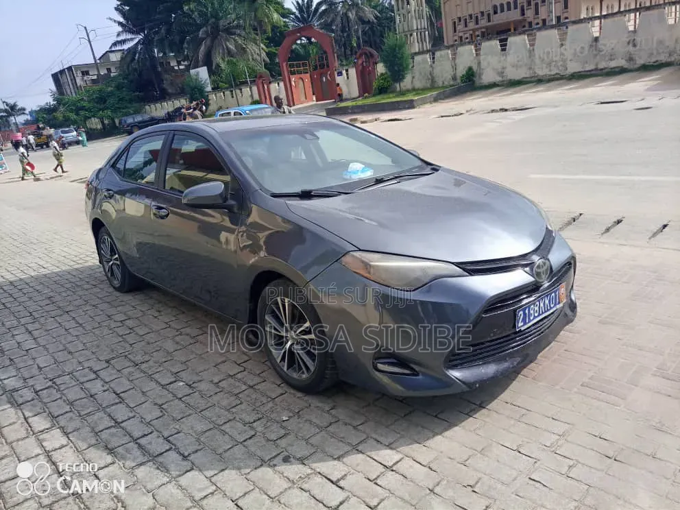 Toyota Corolla 2017 Gris