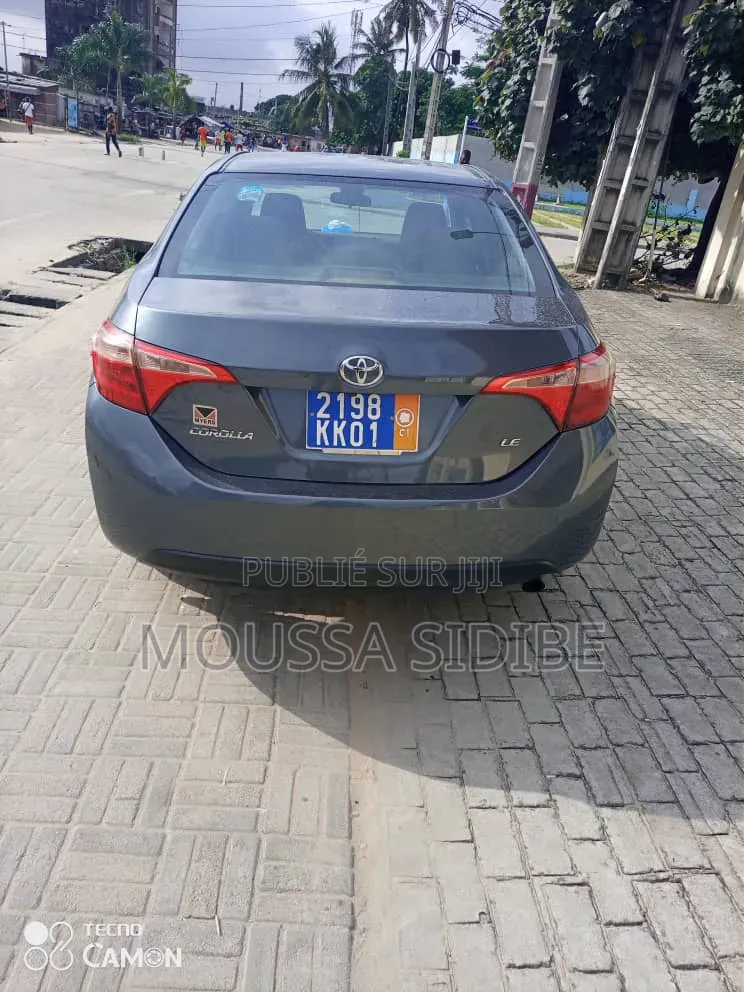 Toyota Corolla 2017 Gris