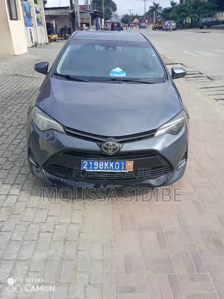 Toyota Corolla 2017 Gris