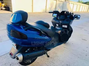 Nouveau Yamaha YBR125 2025 Blanc