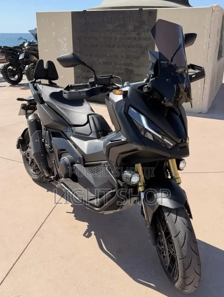 Nouveau Yamaha YBR125 2025 Blanc