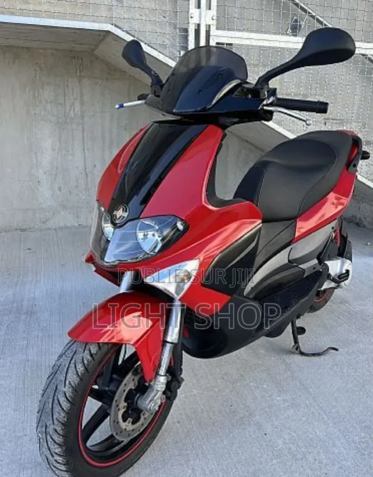 Nouveau Yamaha YBR125 2025 Blanc