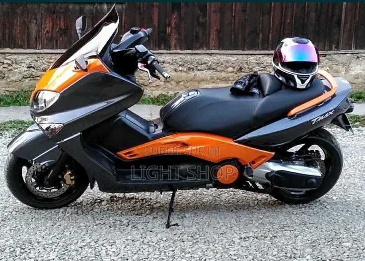 Nouveau Yamaha YBR125 2025 Blanc