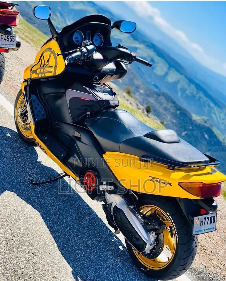 Nouveau Yamaha YBR125 2025 Blanc