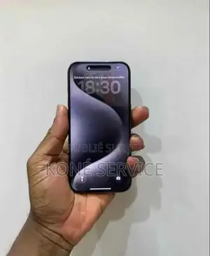 Nouveau Apple iPhone 15 Pro 256 GB Noir