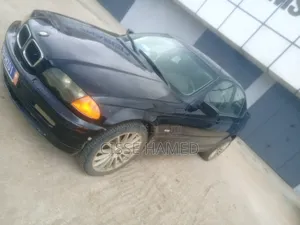 BMW 318ti 2000 Noir