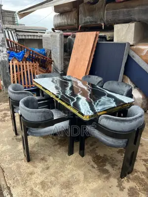 Commode De Bébé De Très Bonne Qualité