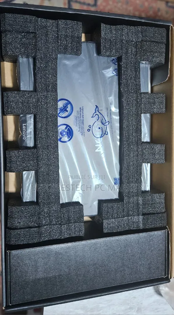 Nouveau Lenovo Legion Pro 7 64GB Intel Core Ultra 9 SSD 1T