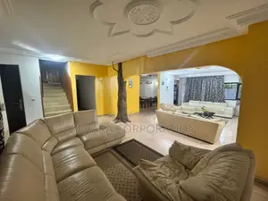 5chbre Duplex dans Beraka Corporation, Cocody à Louer