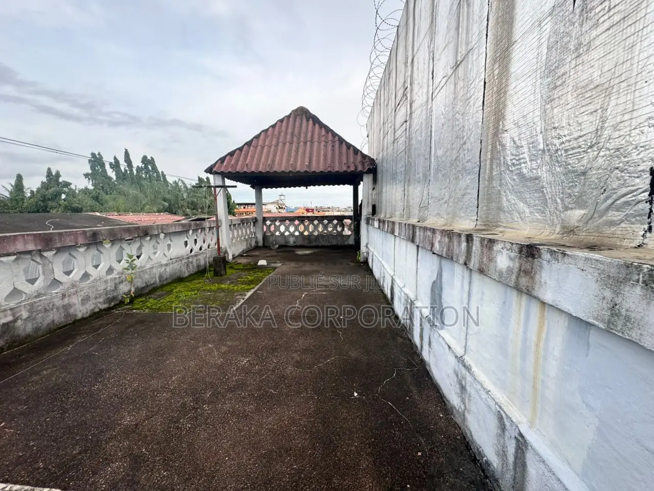 5chbre Duplex dans Beraka Corporation, Cocody à Louer