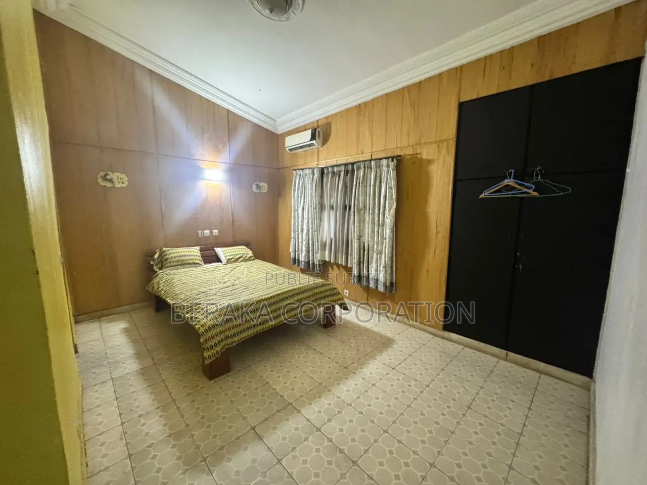 5chbre Duplex dans Beraka Corporation, Cocody à Louer