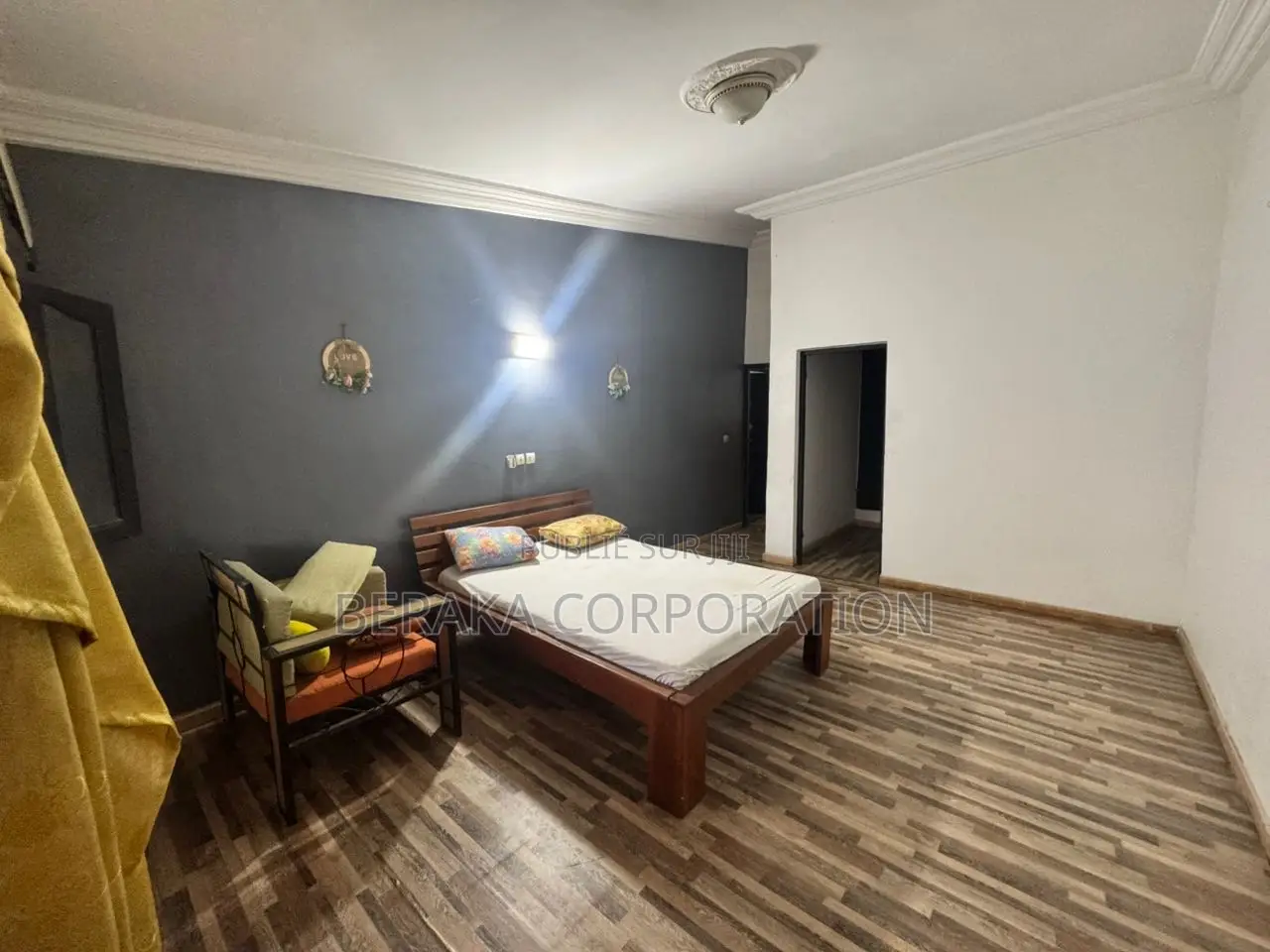 5chbre Duplex dans Beraka Corporation, Cocody à Louer