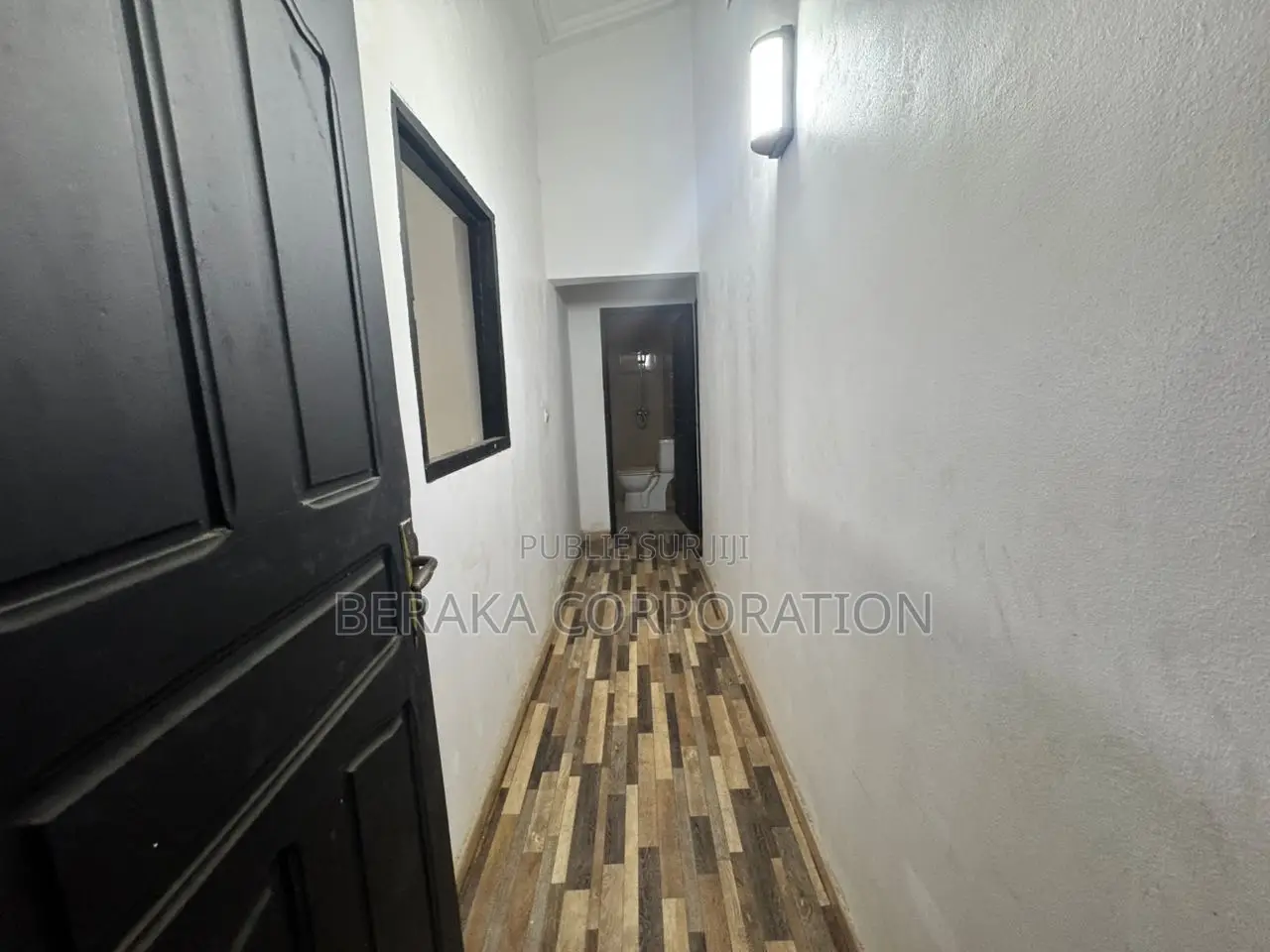 5chbre Duplex dans Beraka Corporation, Cocody à Louer