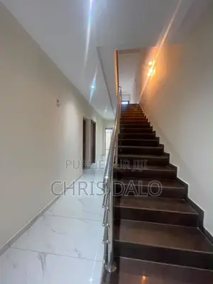 5chbre Duplex dans Adams, Cocody à Louer