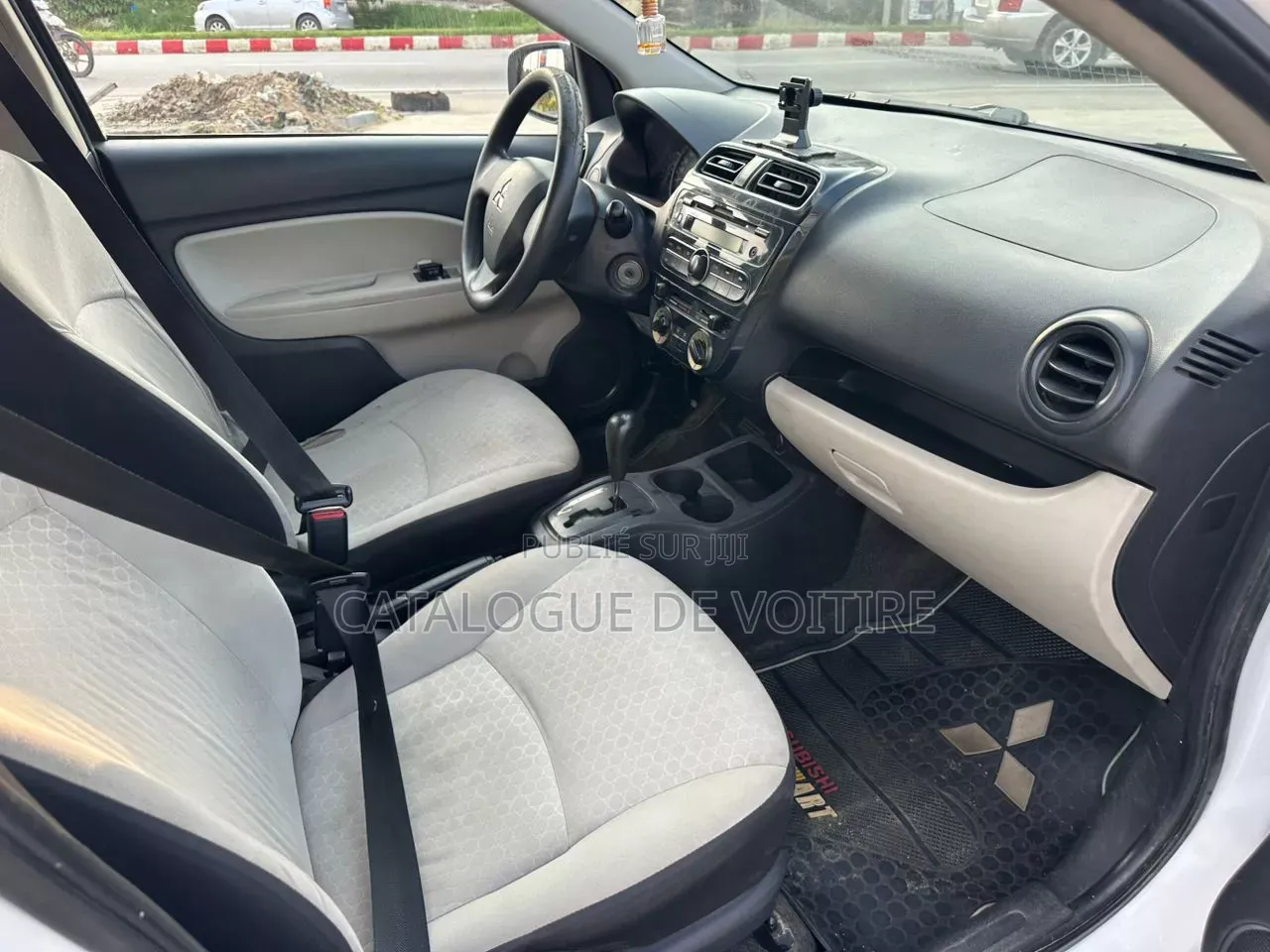 Mitsubishi Mirage 2014 Blanc