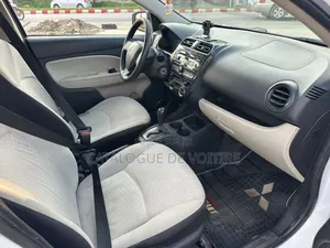 Mitsubishi Mirage 2014 Blanc