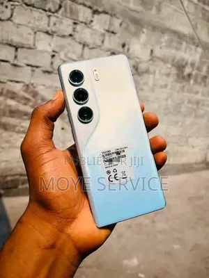 Nouveau Tecno Camon 40 Pro 5G 256 GB Autre