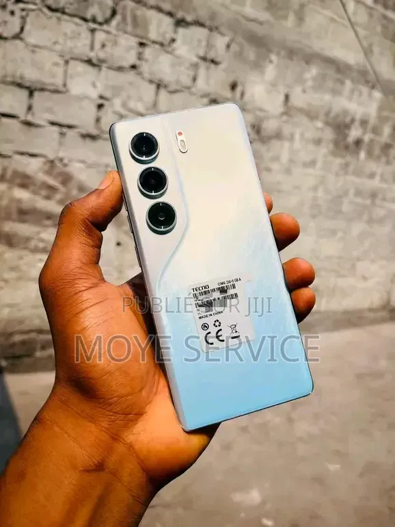 Nouveau Tecno Camon 40 Pro 5G 256 GB Autre