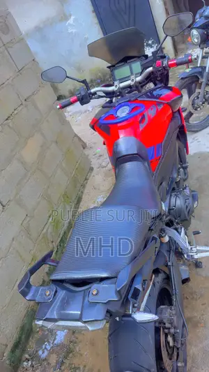 Yamaha Crux 2016 Rouge