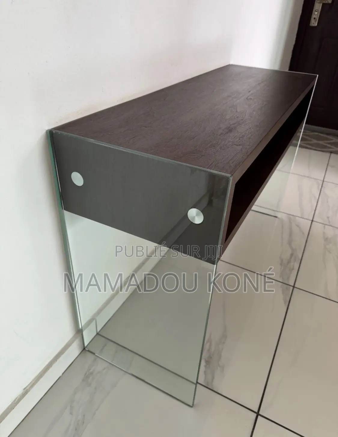 Meubles De Salon, Salle À Manger Et Chambre À Coucher À Vendre