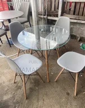 Table À Manger Plus 4 Chaises