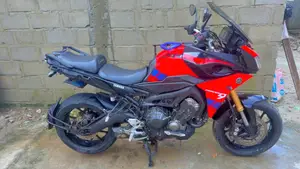 Yamaha Crux 2016 Rouge