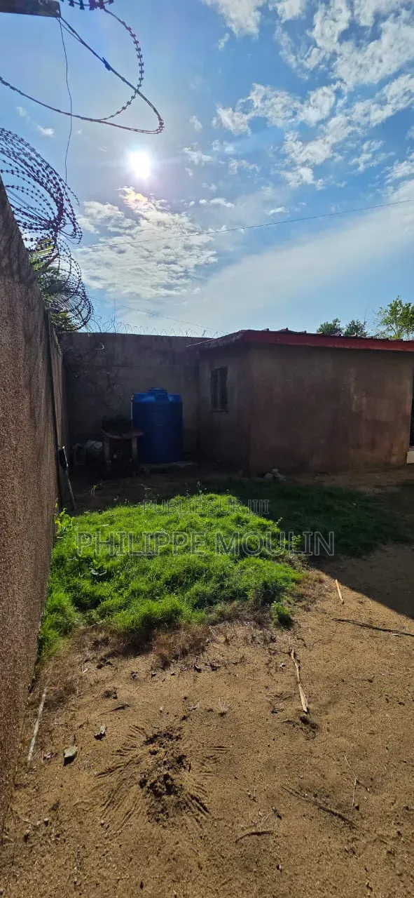 13chbre Villa dans Bassam Mockevill à Vendre