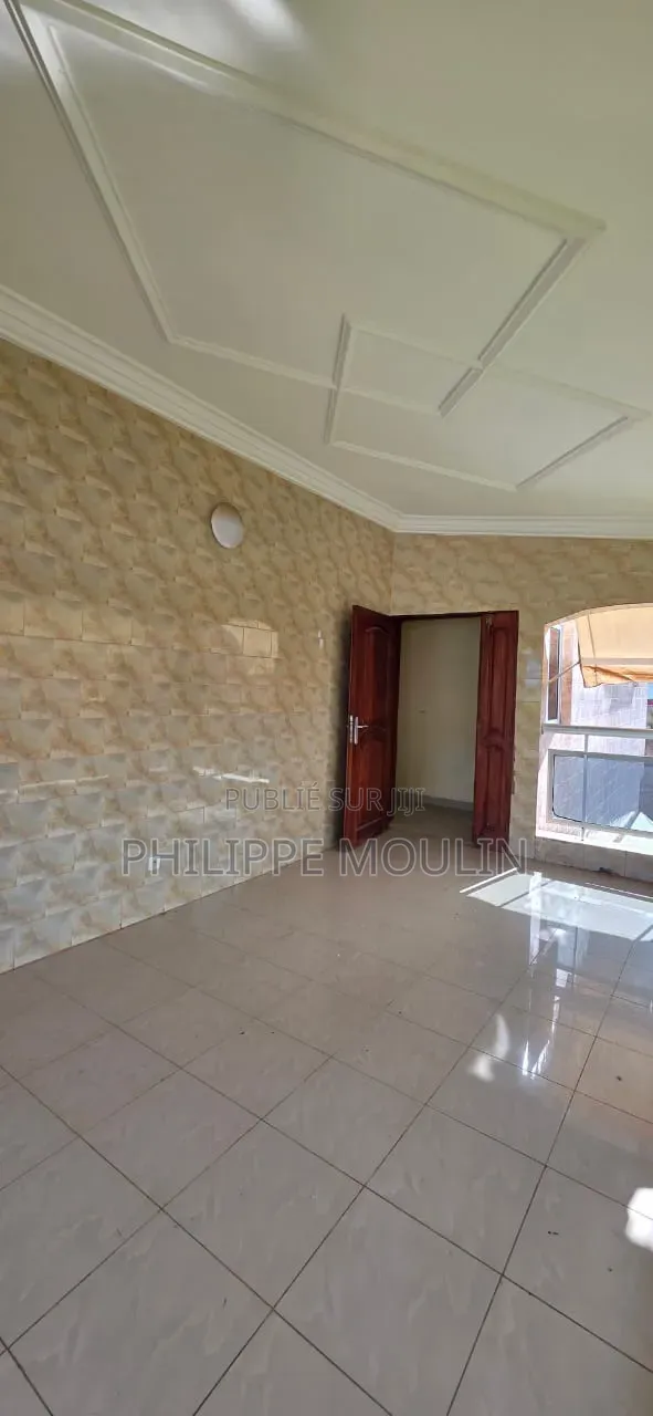 13chbre Villa dans Bassam Mockevill à Vendre