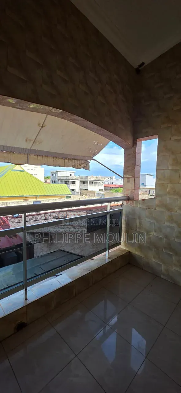 13chbre Villa dans Bassam Mockevill à Vendre