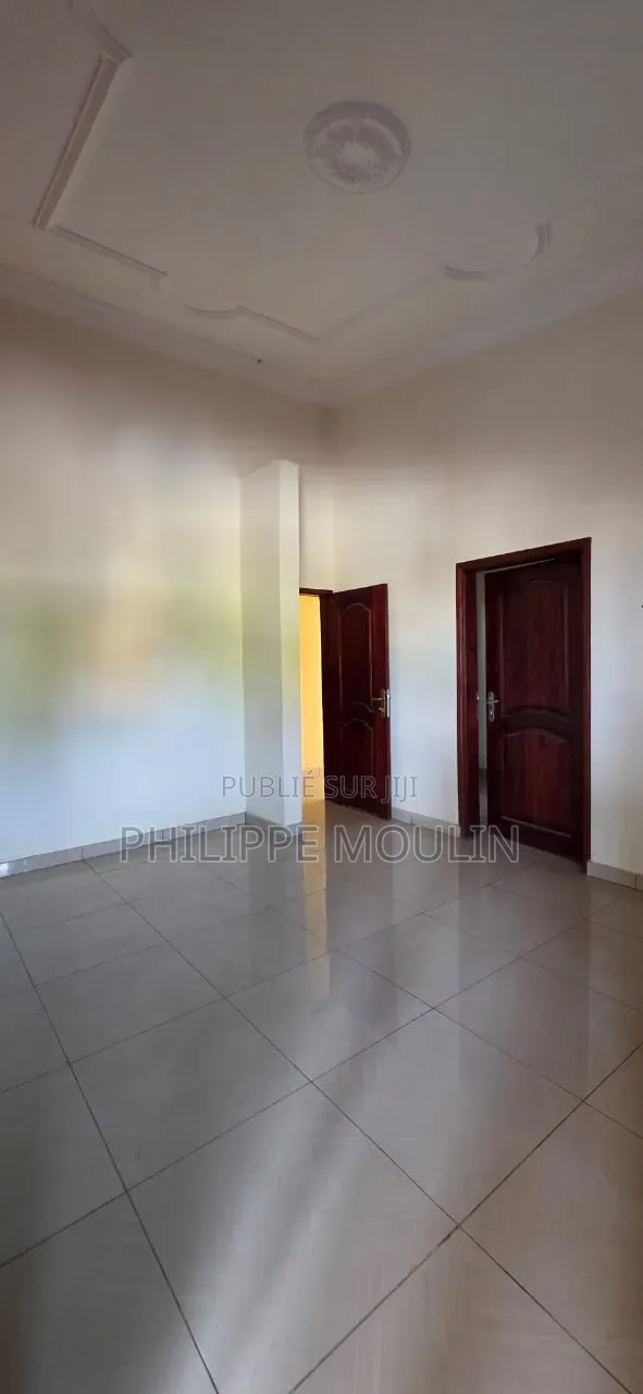 13chbre Villa dans Bassam Mockevill à Vendre