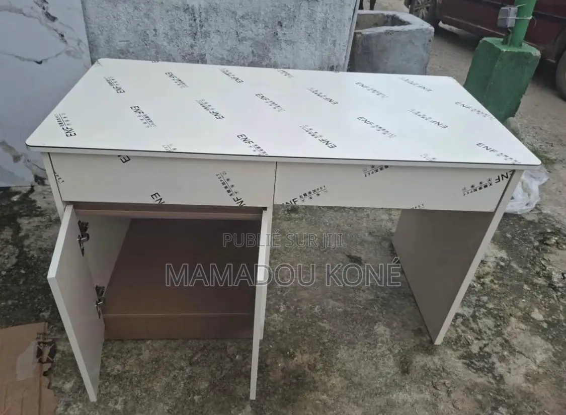 Table De Bureau, Très Bon Prix, Bonne Qualité