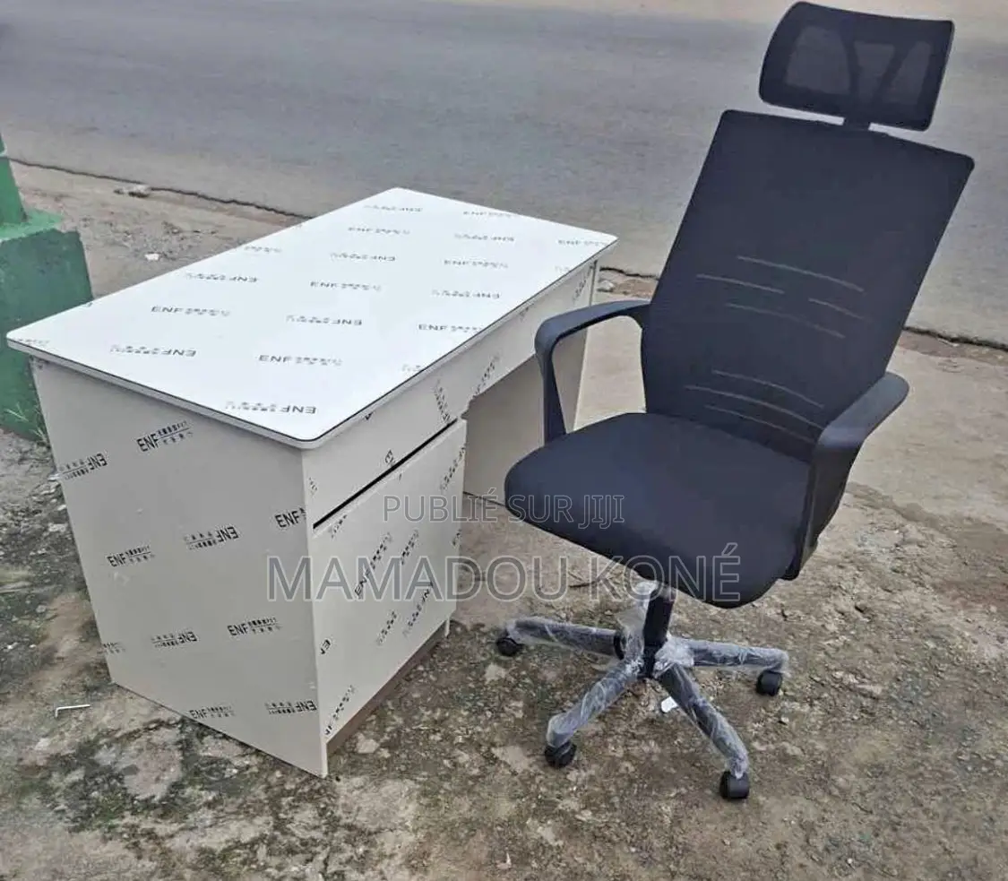 Table De Bureau, Très Bon Prix, Bonne Qualité