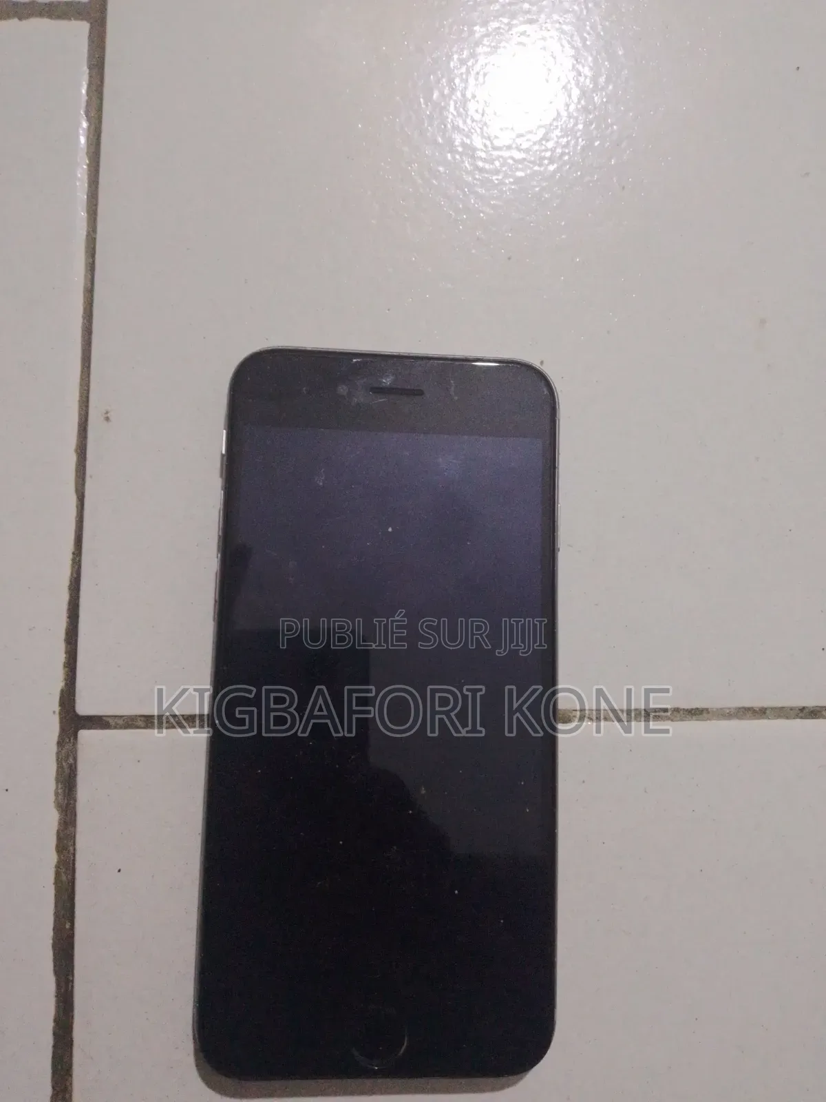 Apple iPhone 6s 32 GB Gris