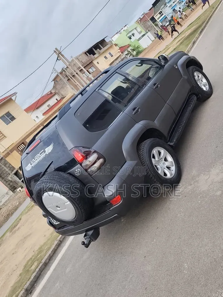 Toyota Land Cruiser 2005 Noir