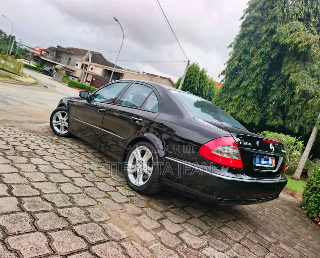 Mercedes-Benz E200 2008 Noir