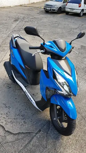 Nouveau Yamaha FZ6 2025 Bleu