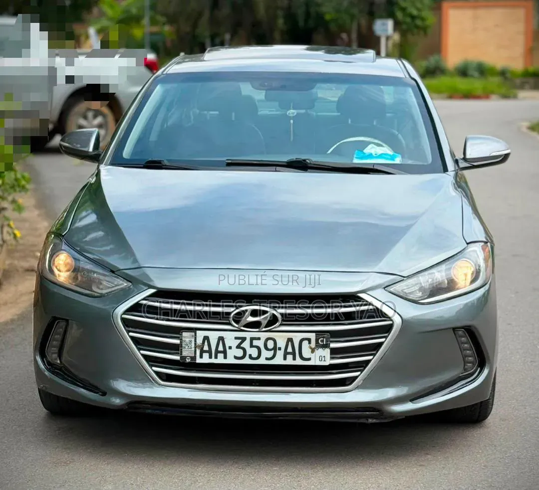Hyundai Elantra Limited 2018 Gris