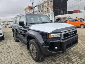 Nouveau Toyota Land Cruiser Prado 2025 Noir