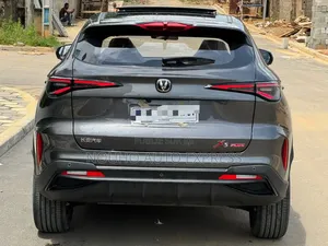 Changan X5 Plus 1.5 Blue Core FWD 2025 Gris