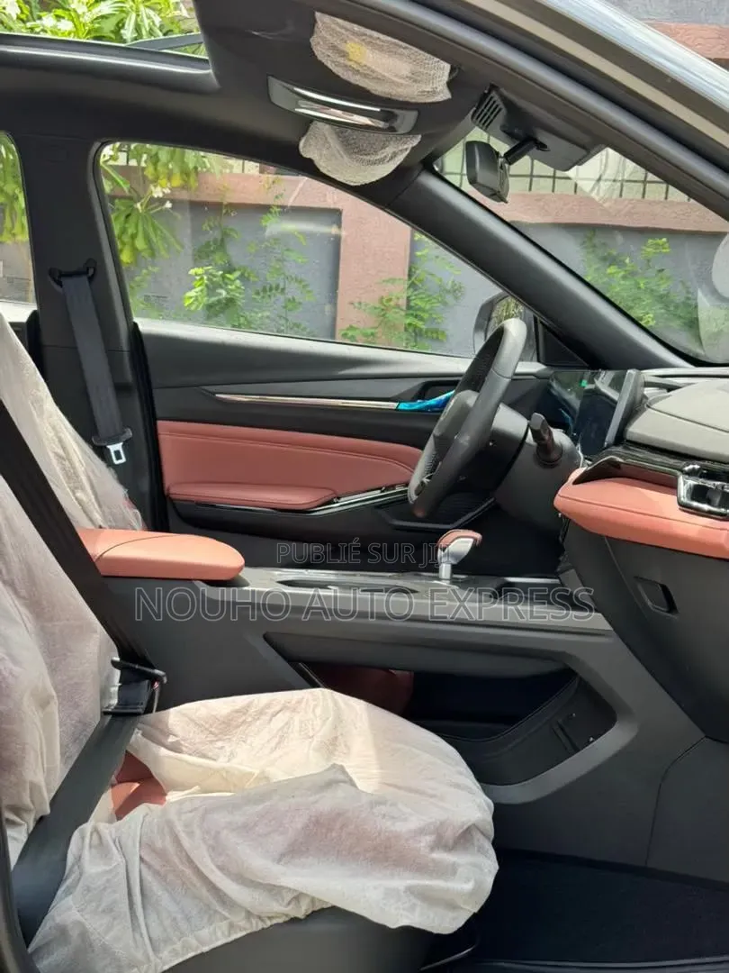 Changan X5 Plus 1.5 Blue Core FWD 2025 Gris