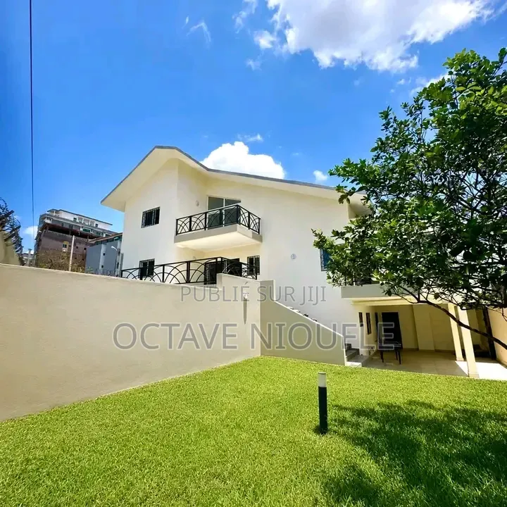 4chbre Duplex dans , Cocody à Louer