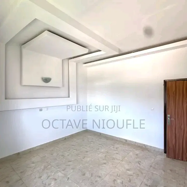4chbre Duplex dans , Cocody à Louer