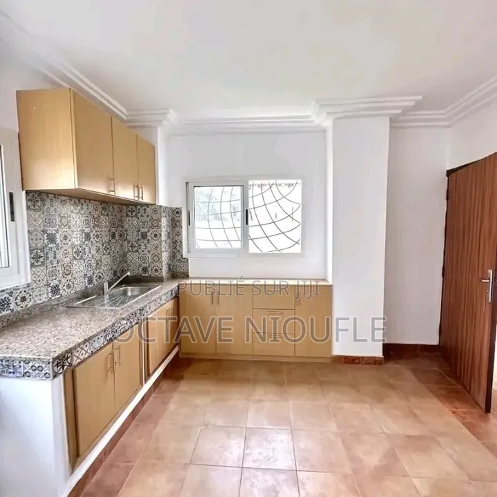 4chbre Duplex dans , Cocody à Louer