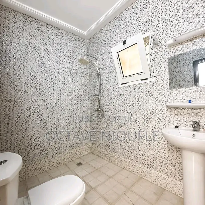 4chbre Duplex dans , Cocody à Louer
