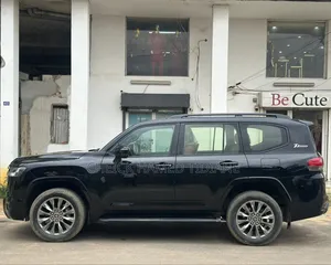 Toyota Land Cruiser 2024 Noir