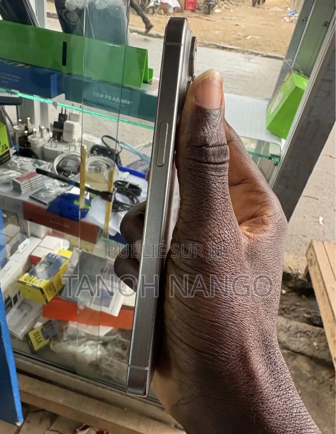 Nouveau Apple iPhone 15 Pro 256 GB Gris