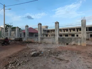20chbre Duplex dans Tiébissou à Vendre