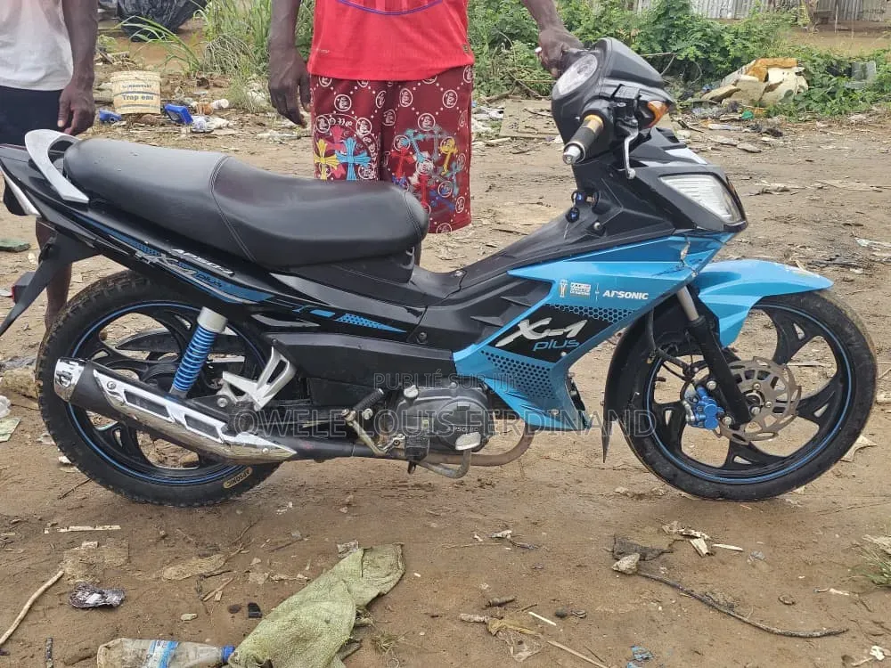 KTM RC 125 2023 Bleu