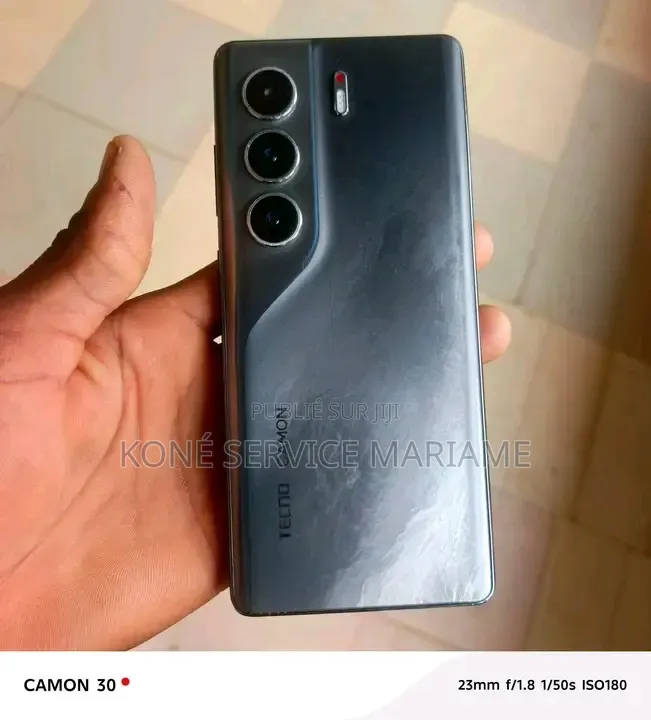 Nouveau Tecno Camon 40 256 GB Autre