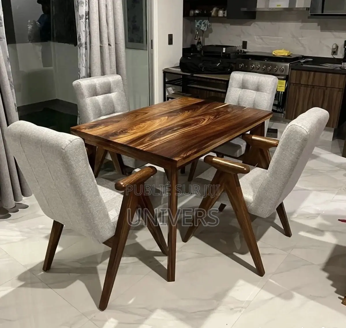 Table À Manger